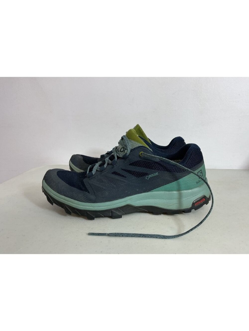 Salomon GTX Trail Running Shoes Women’s 8.5